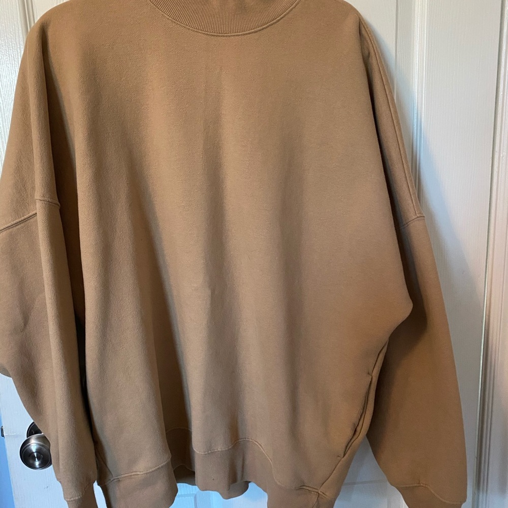 Aritzia Oversized Crewneck sweater